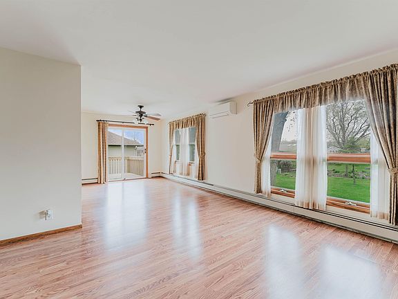 4th image of 5154 Village Rd