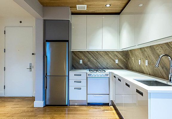 3rd image of 185 Leonard St APT 2A