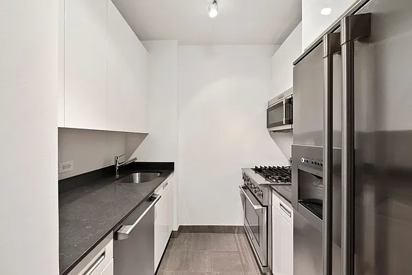Rented by Nest Seekers International | media 31