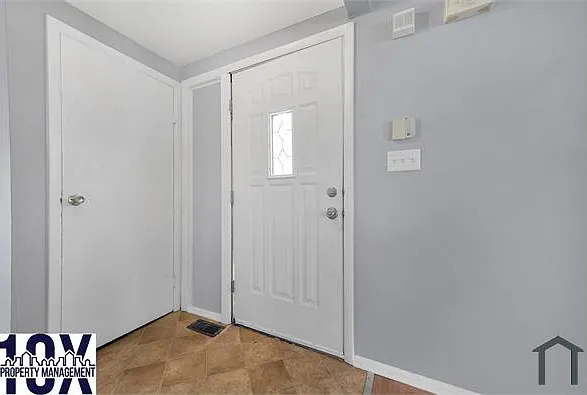 3071 Rotunda Ct S — Photo 6