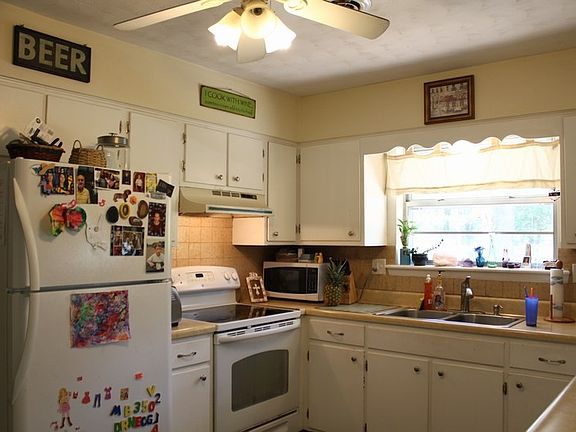 3rd image of 1503 Bobette Ln