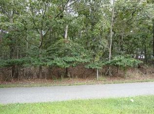 137 Clay Pit Rd, Sag Harbor, NY 11963