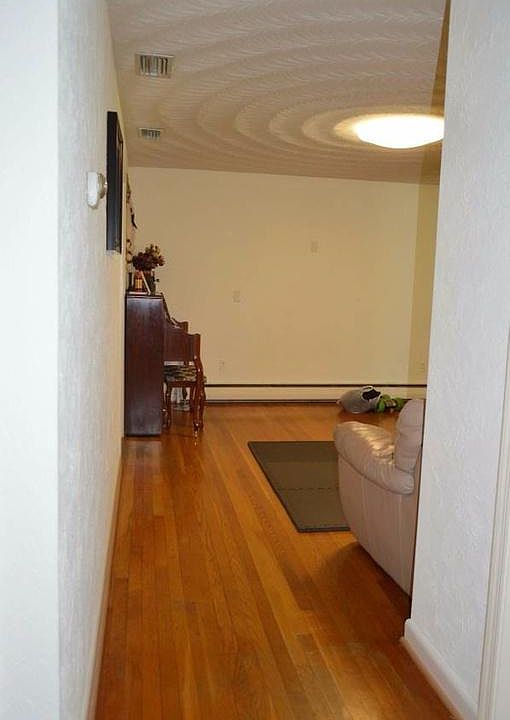 1st image of 5825 Oak Terrace Dr