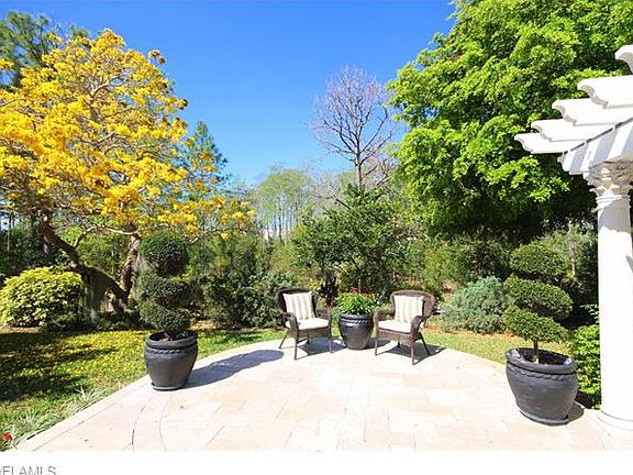 3rd image of 6561 Autumn Woods Blvd