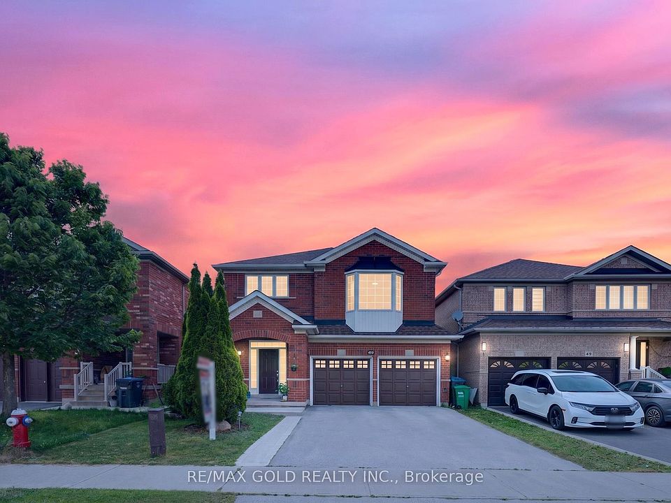 1st image of 40 Dunure Cres