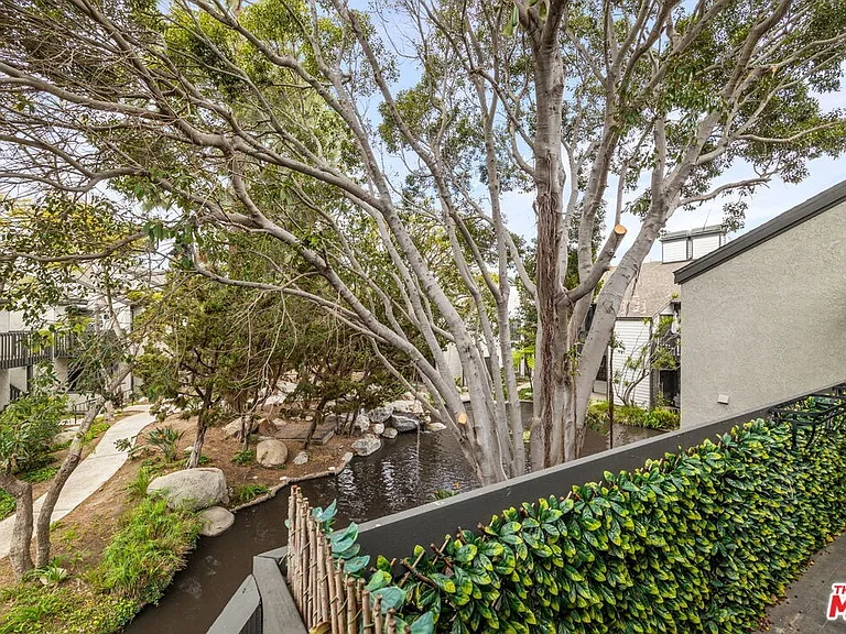 2522 W Macarthur Blvd #D — Photo 27