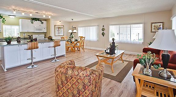(Virtually Staged/Renovated)