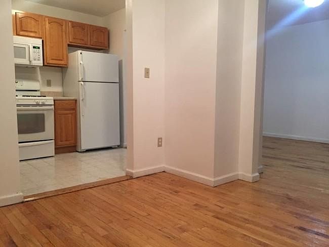 1st image of 4333 Baychester Ave