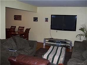 5th image of 9 Floral Ave