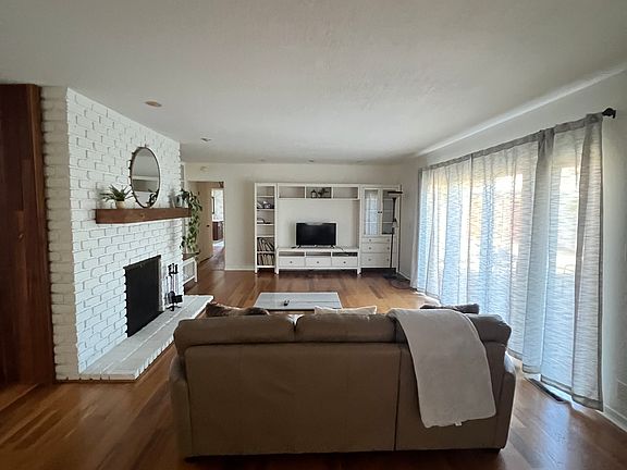 2nd image of 1163 San Fernando Dr