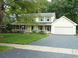 121 Redcedar Dr, Rochester, NY 14616