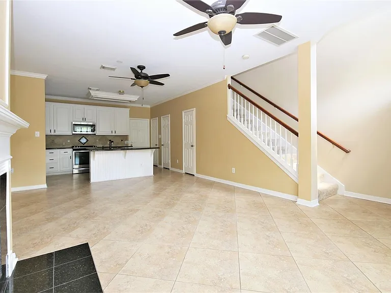 1409 Anita St — Photo 12