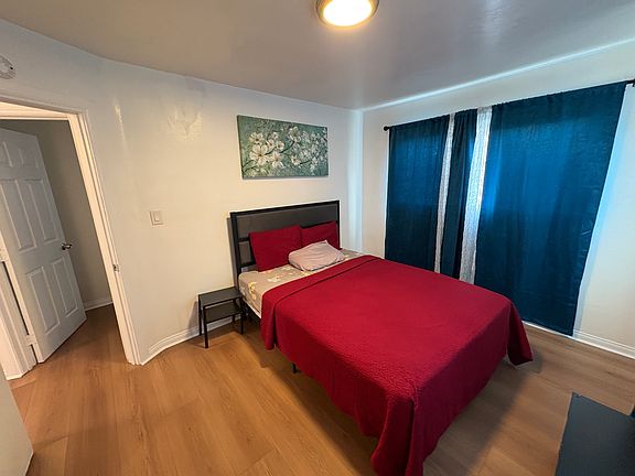 4th image of 1631 B Ave #4