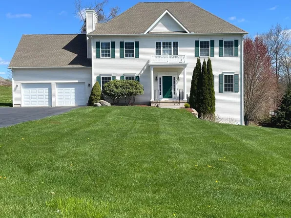 1 Maplecrest Lane, Hamden, CT 06514