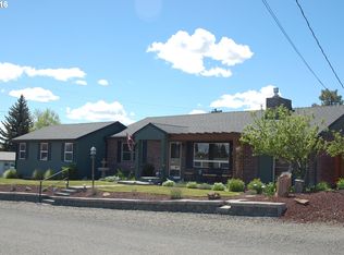 327 S Oregon St, Condon, OR 97823
