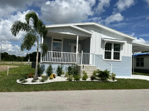 978 Avanti Way Blvd #978, North Fort Myers, FL 33917