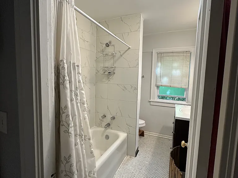 2584 Mayfield Rd — Photo 5