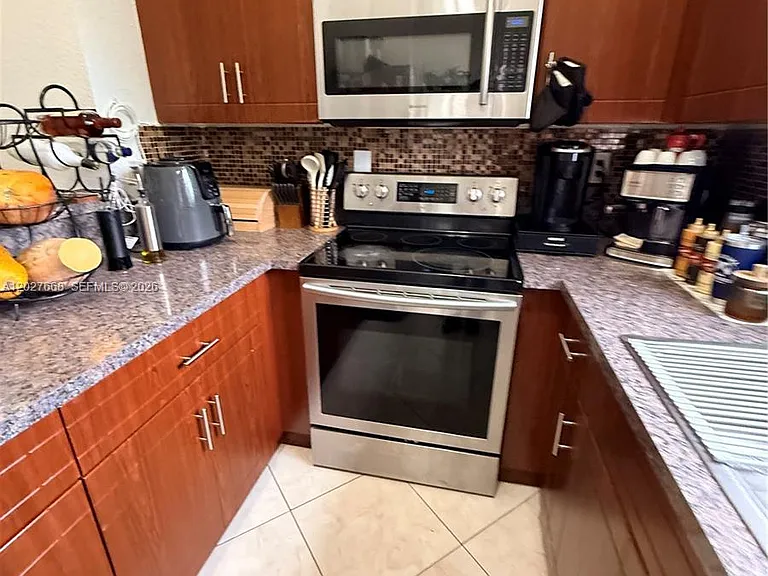340 E 5th St #202 — Photo 12