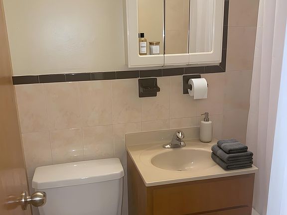 4th image of 91-60 193rd St #507