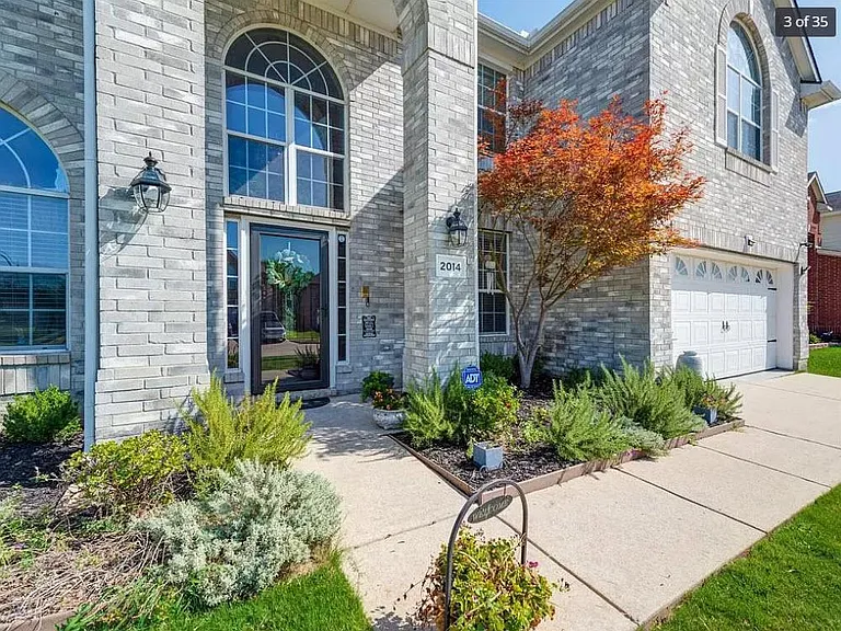 Windcastle Dr — Photo 4