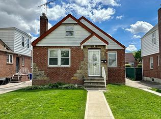 11523 225th St, Cambria Heights, NY 11411