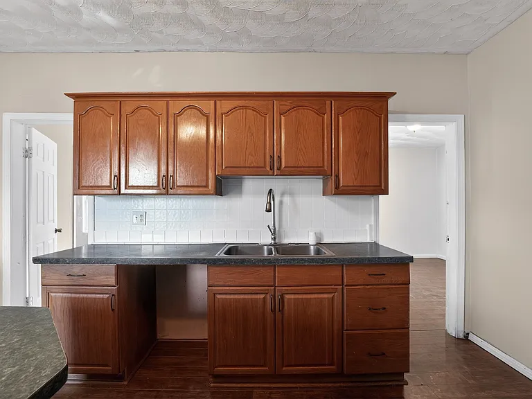 29 Park St #2 — Photo 13