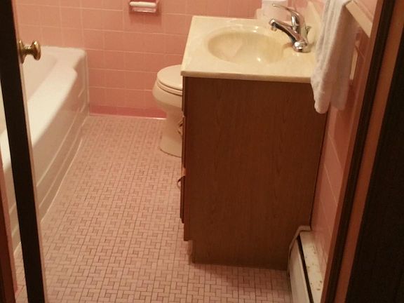 2nd image of 1546 Wilkins Dr