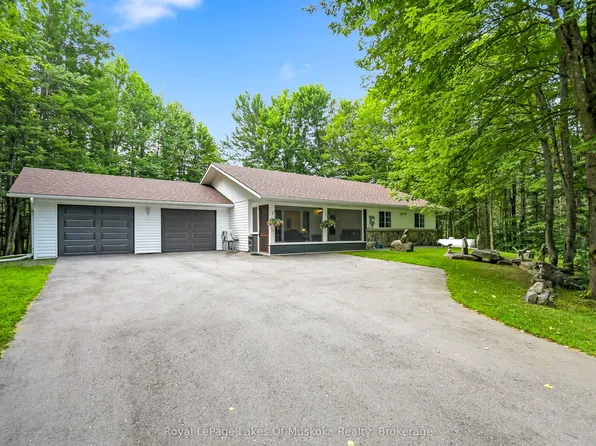 91 Hutcheson Beach Rd, Huntsville, ON P1H 1N4