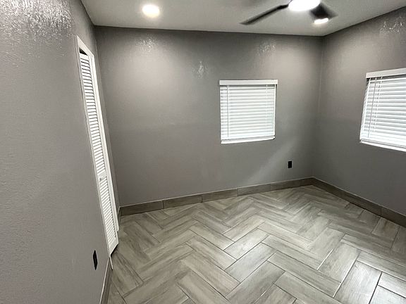 3rd image of 4007 E Pocahontas Ave