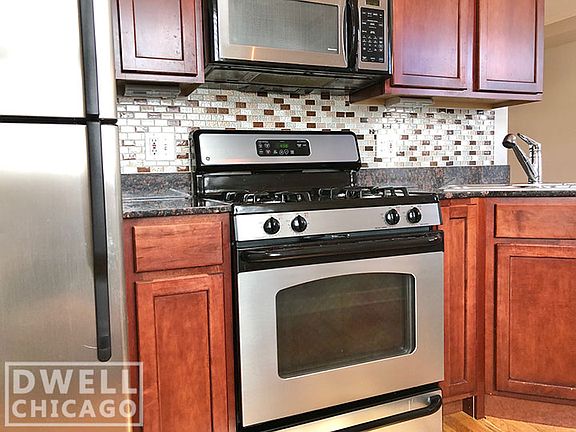 2nd image of 532 W Belmont Ave APT 1N