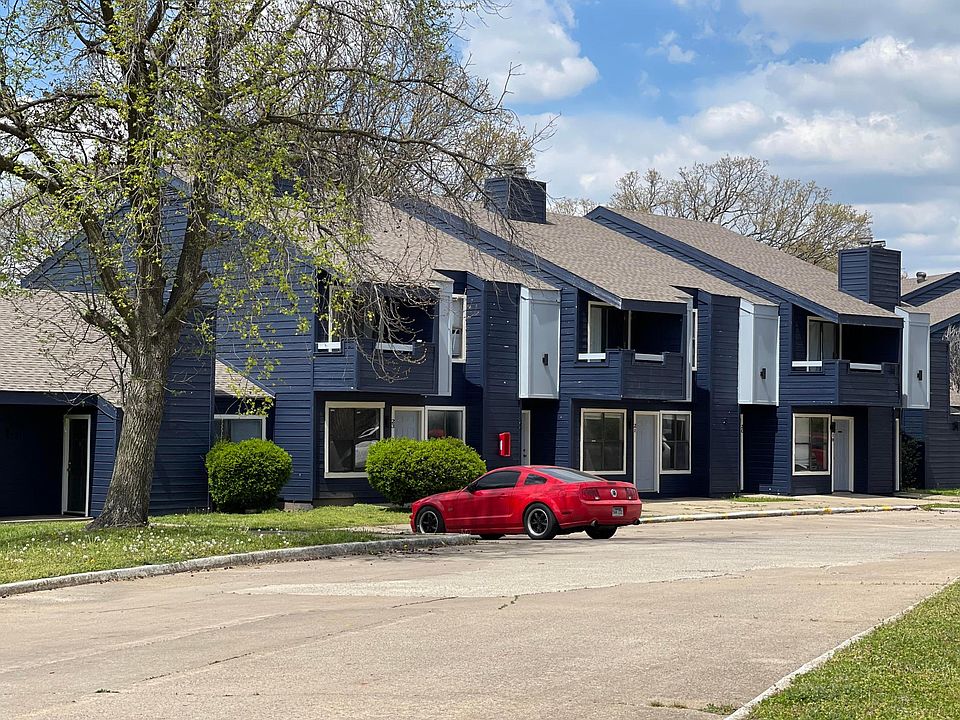 2nd image of 2605 W Olive St #1