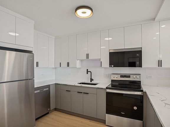 4th image of 1660 N La Salle Dr APT 3606