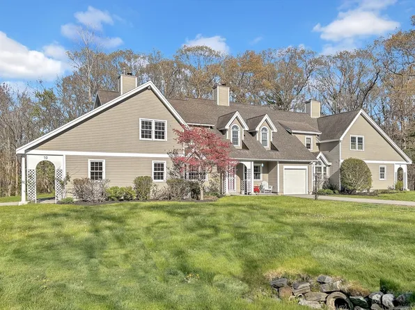 10 Ipswich Woods Dr #10, Ipswich, MA 01938