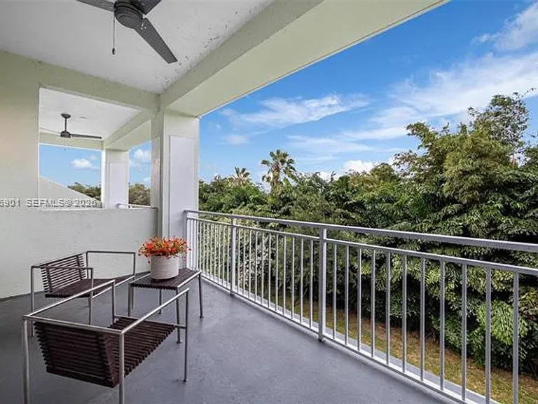 5300 NW 87th Ave #Townhouse 612 — Photo 19