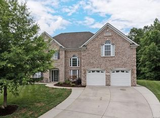 2521 River Oaks Dr, Waxhaw, NC 28173