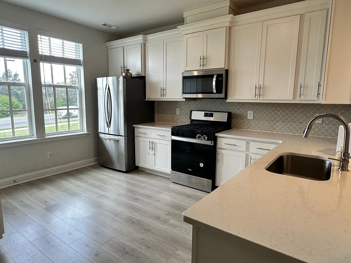 Building Photo - 703 Chard Ln