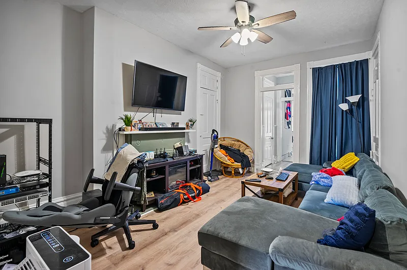 1 bed, 1.0 bath, $1,000 — Photo 2
