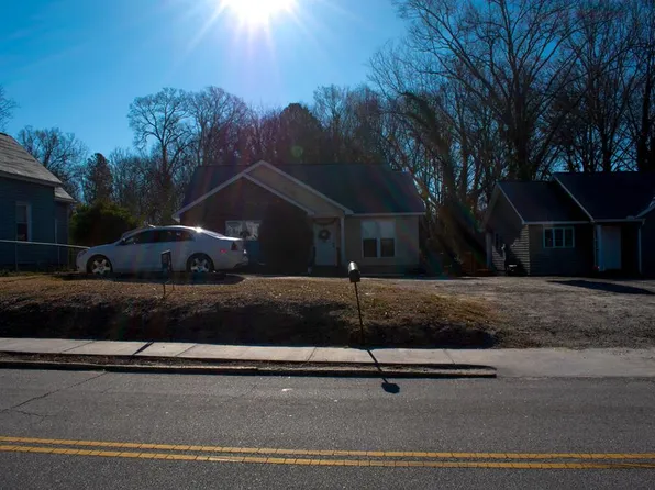 519 Maxwell Ave, Greenwood, SC 29646