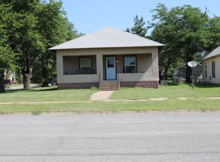 400 E Maple St, Coldwater, KS 67029