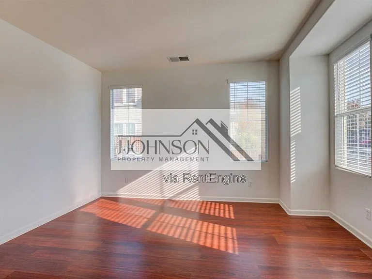 2673 Merchant Dr — Photo 6