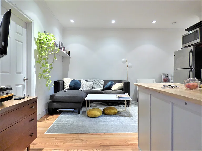 120 Sullivan St #2D — Photo 3