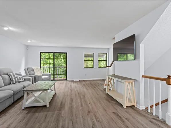 34 Village View Terrace #34, Meriden, CT 06451