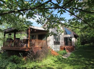 E2799 Bags Hill Rd, Waupaca, WI 54981