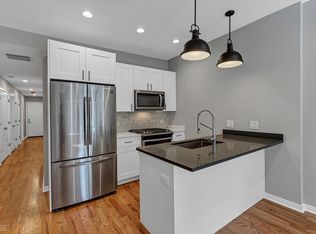 1348 W Bryn Mawr Ave, Chicago, IL 60660