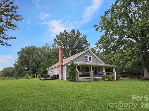 4th image of 4888 Ruby Ln