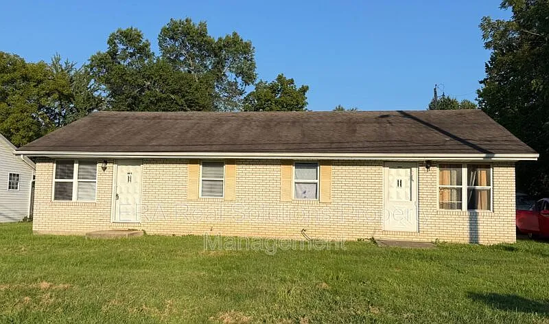 2 bed, 1.0 bath, $950 — Photo 1