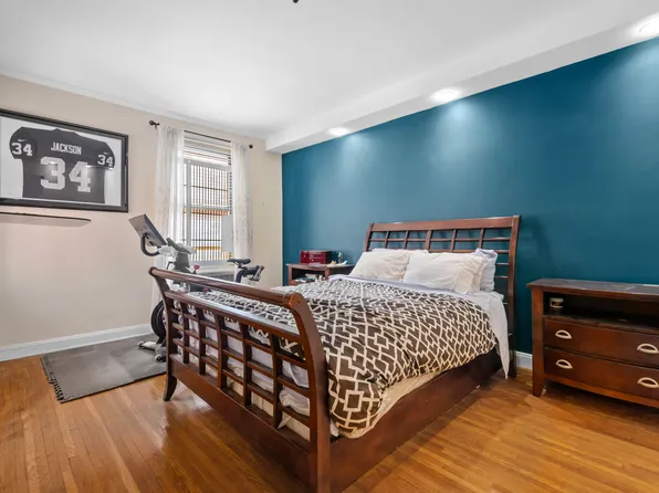 657 East 26th Street image 5 of 7