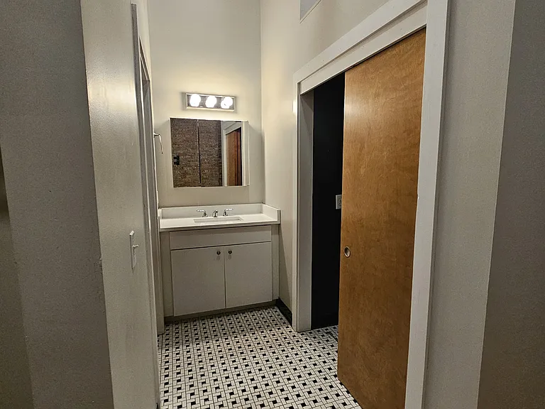 1417 Market St #35 — Photo 7