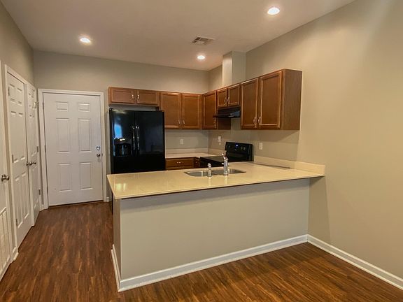 5th image of 3229 Kirkman St #2
