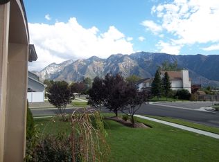 1655 E Edgecliff Dr, Sandy, UT 84092